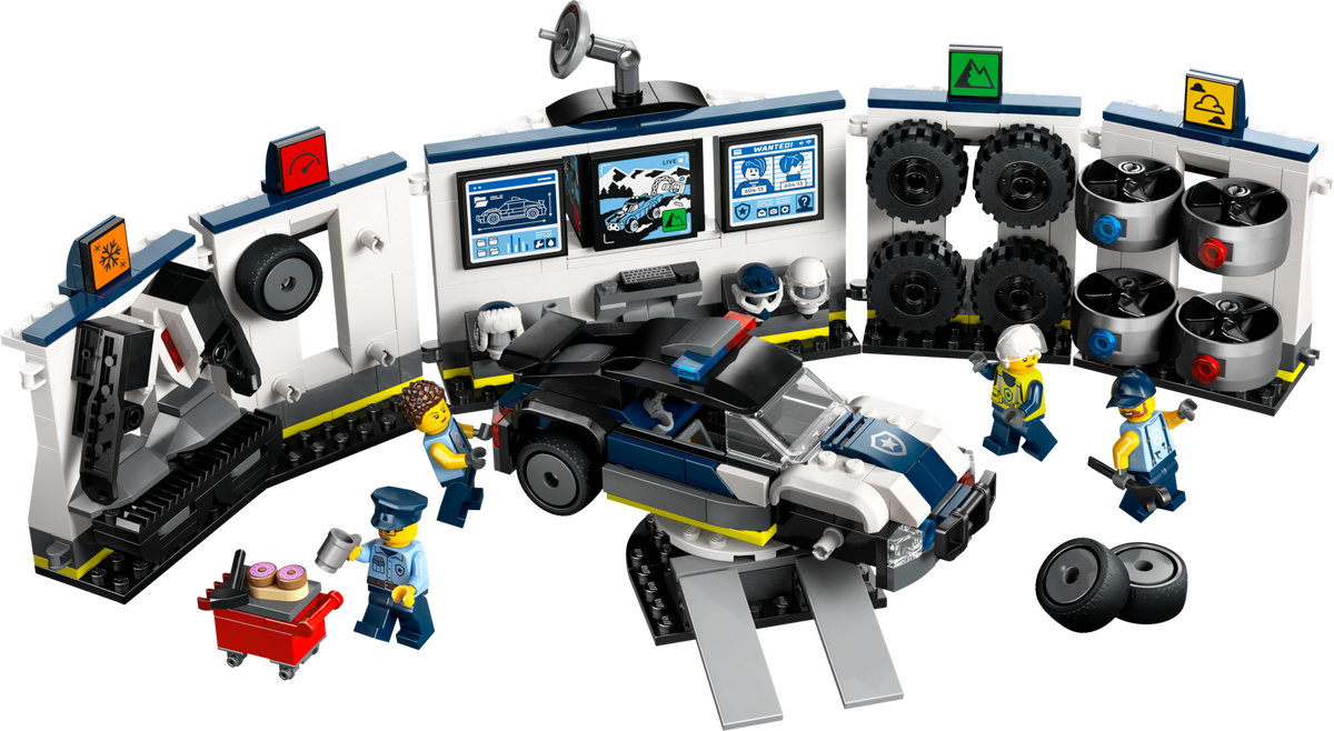LEGO Police Car Garage 489 pieces - British product