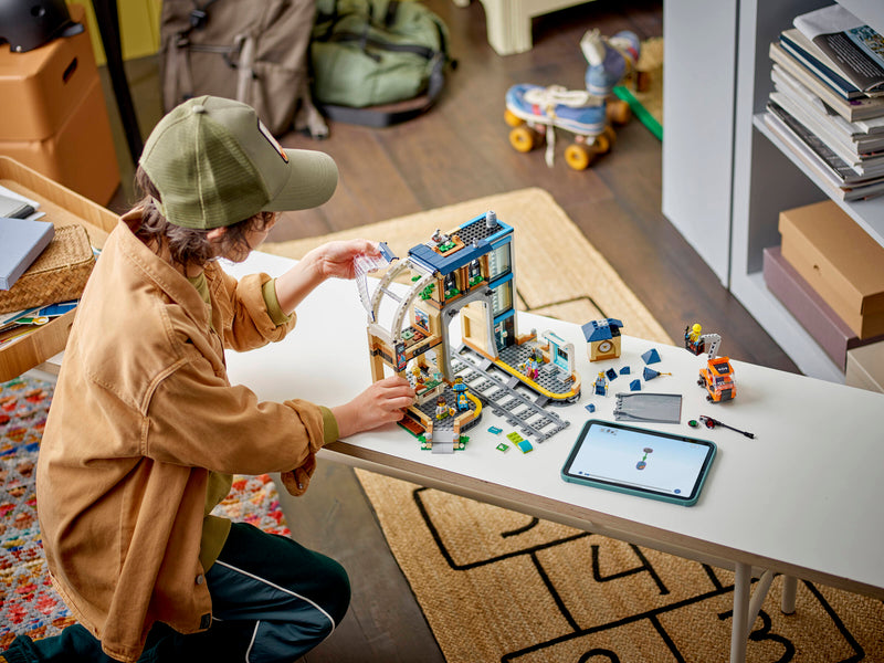 LEGO City Train Station 752 Pieces - British product