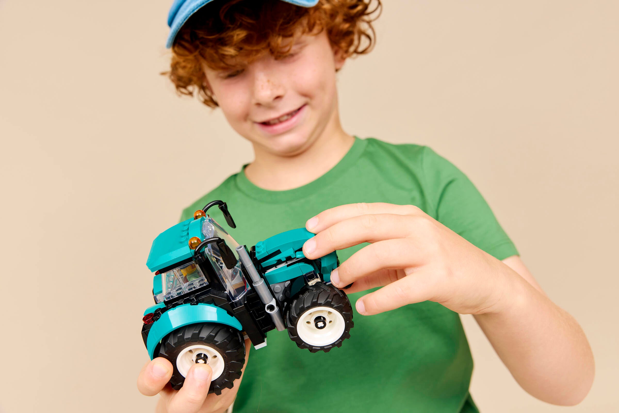 LEGO City Farm Tractor building set 204 pieces - British product