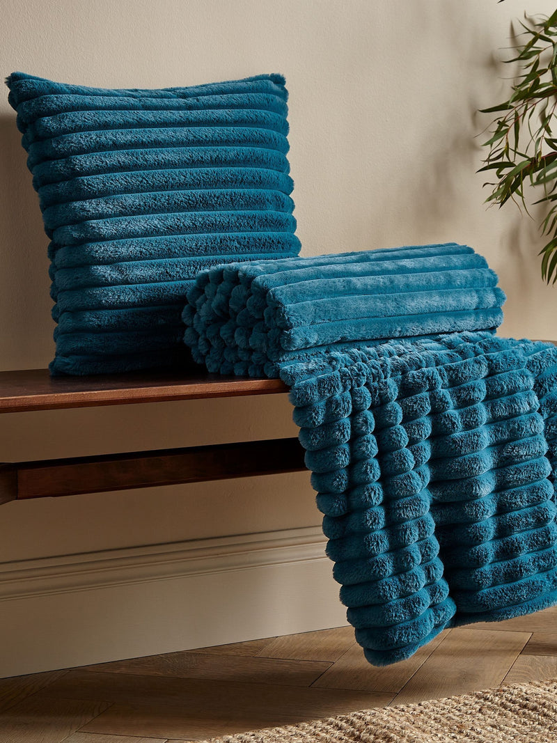 Catherine Lansfield Teal Soft and Cosy Ribbed Faux Fur Throw