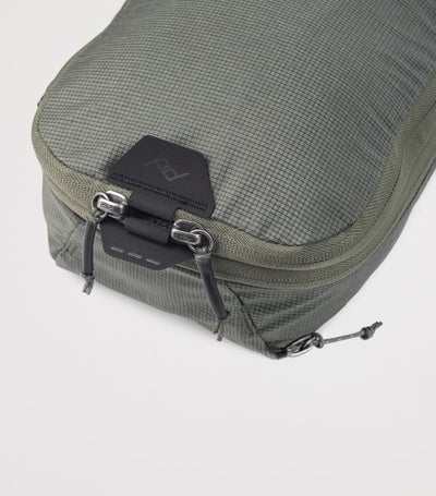 Kleine komprimierbare Packwürfel mit wetterfestem Ripstop und aufreißbarem Reißverschluss