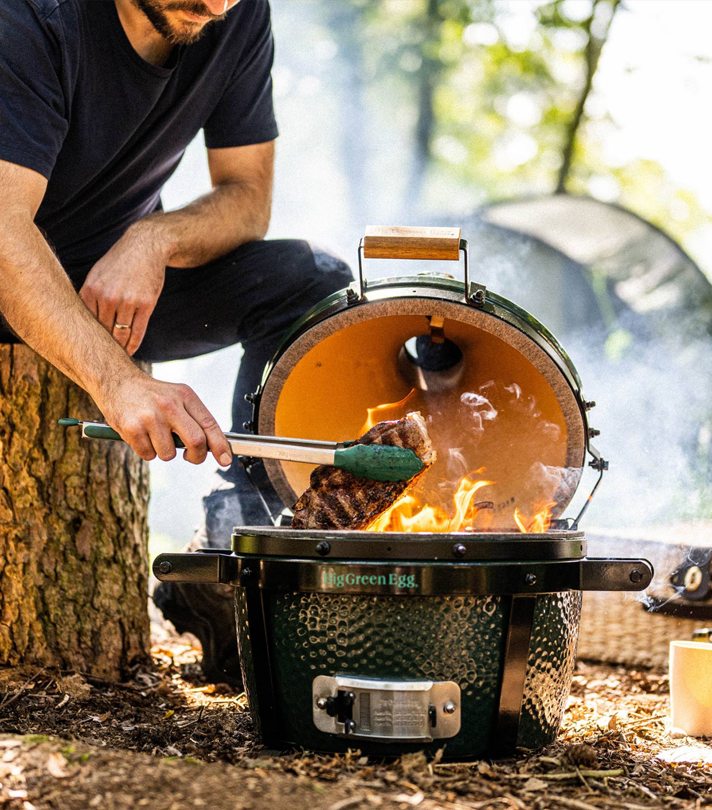 Big Green Egg MiniMax charcoal barbecue - British product