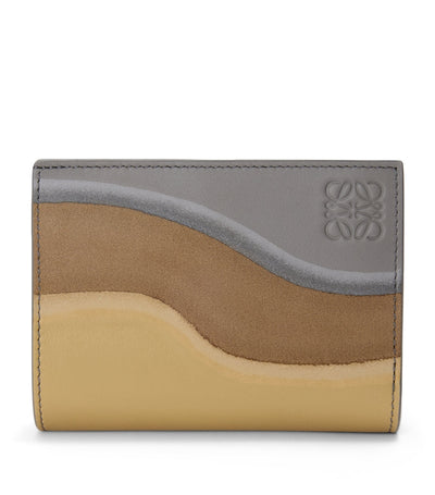 Portefeuille bifold en cuir avec empiècements en daim et détails dorés Harrods - Acheter en ligne sur McGrocer