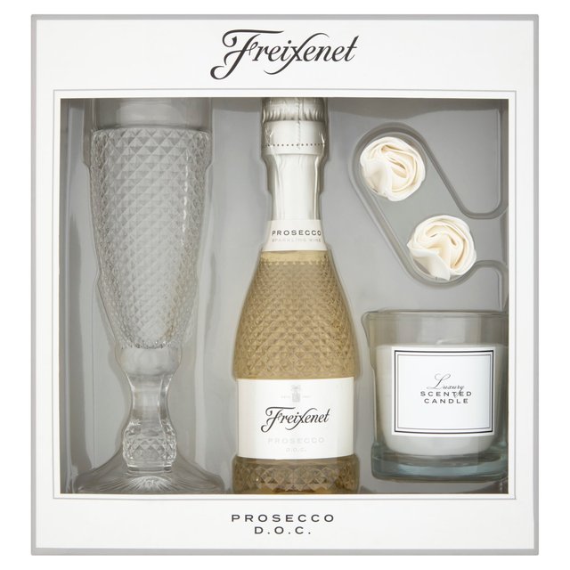 Freixenet Pamper Set GOODS M&S   