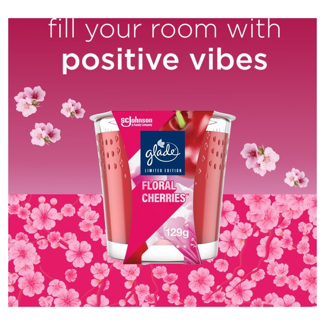 Glade Candle Floral Cherries   129g