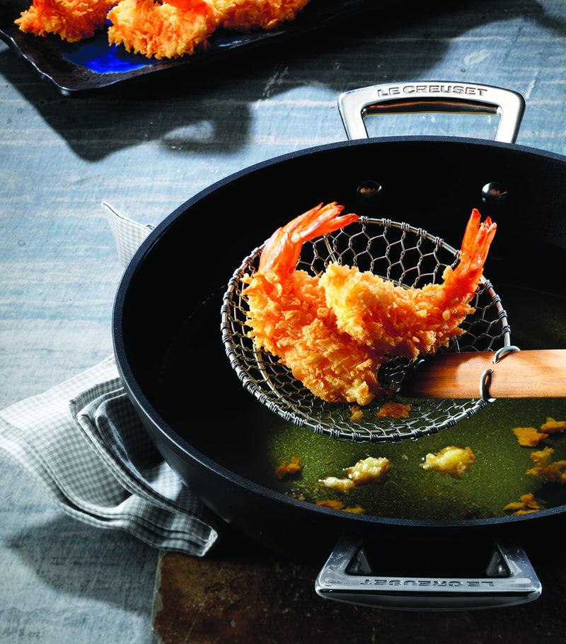 Le Creuset toughened non-stick wok 32cm, UK version