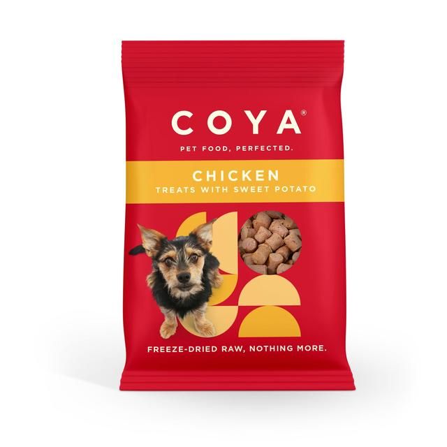 COYA Freeze-Dried Raw Adult Dog Treats Chicken   40g GOODS M&S   