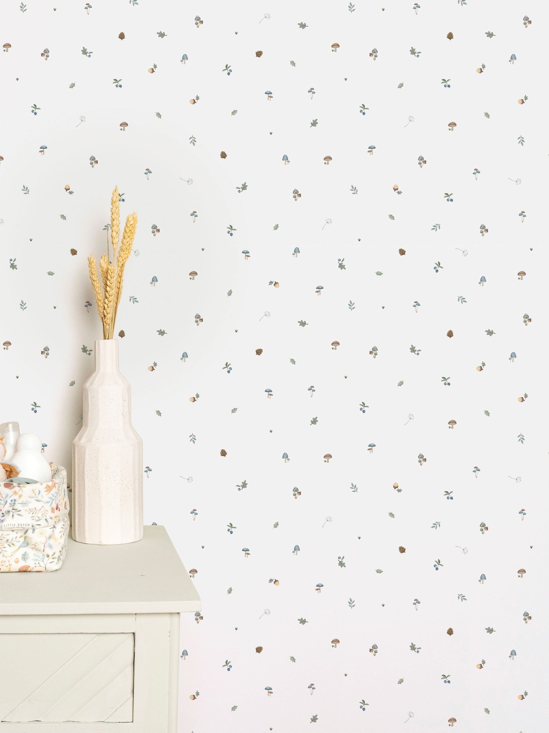 Little Dutch Whiteblue Forest Treasures wallpaper 10m - British product