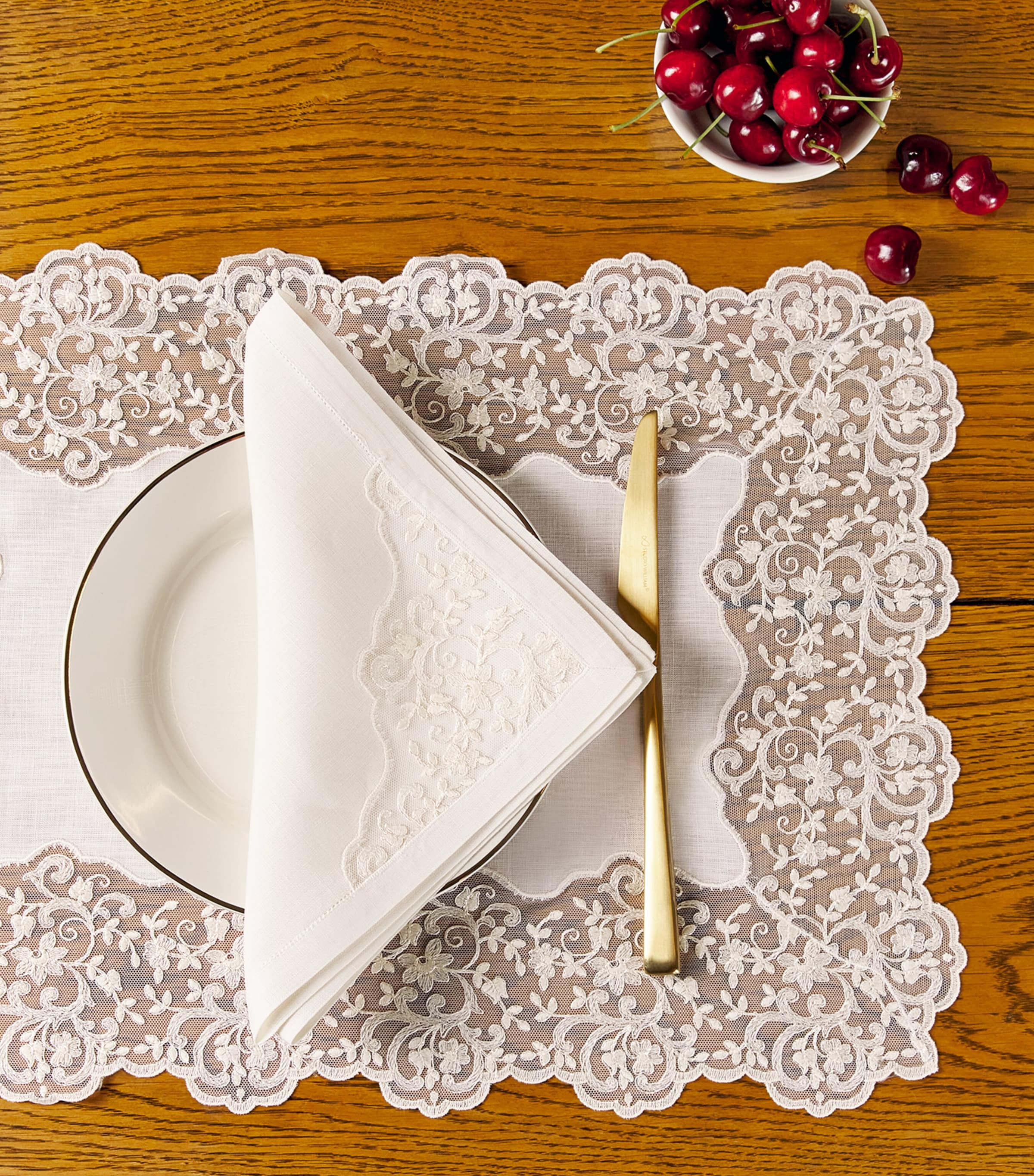 Dea Linen Lace-Trim Elite Placemat 35cm x 50cm - British product