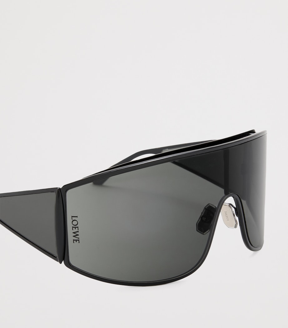 نظارات شمسية معدنية LOEWE Speed Shield - منتج بريطاني