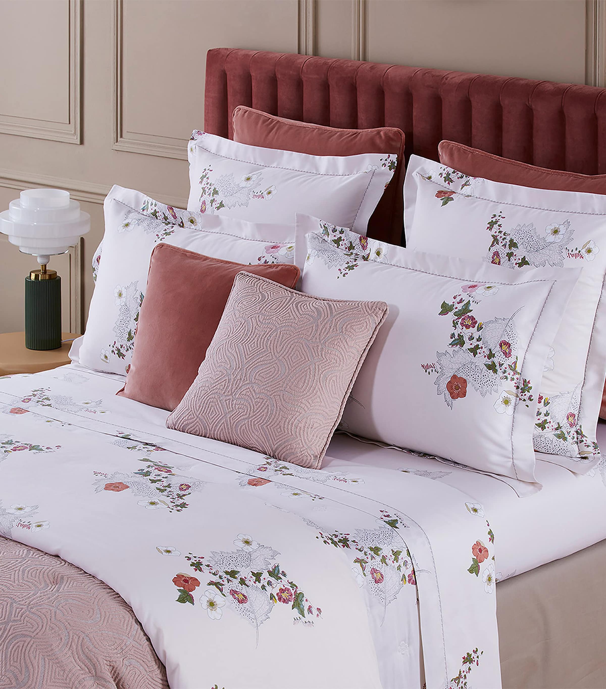 Yves Delorme Corolles Double Fitted Sheet 140cm x 200cm (British brand)