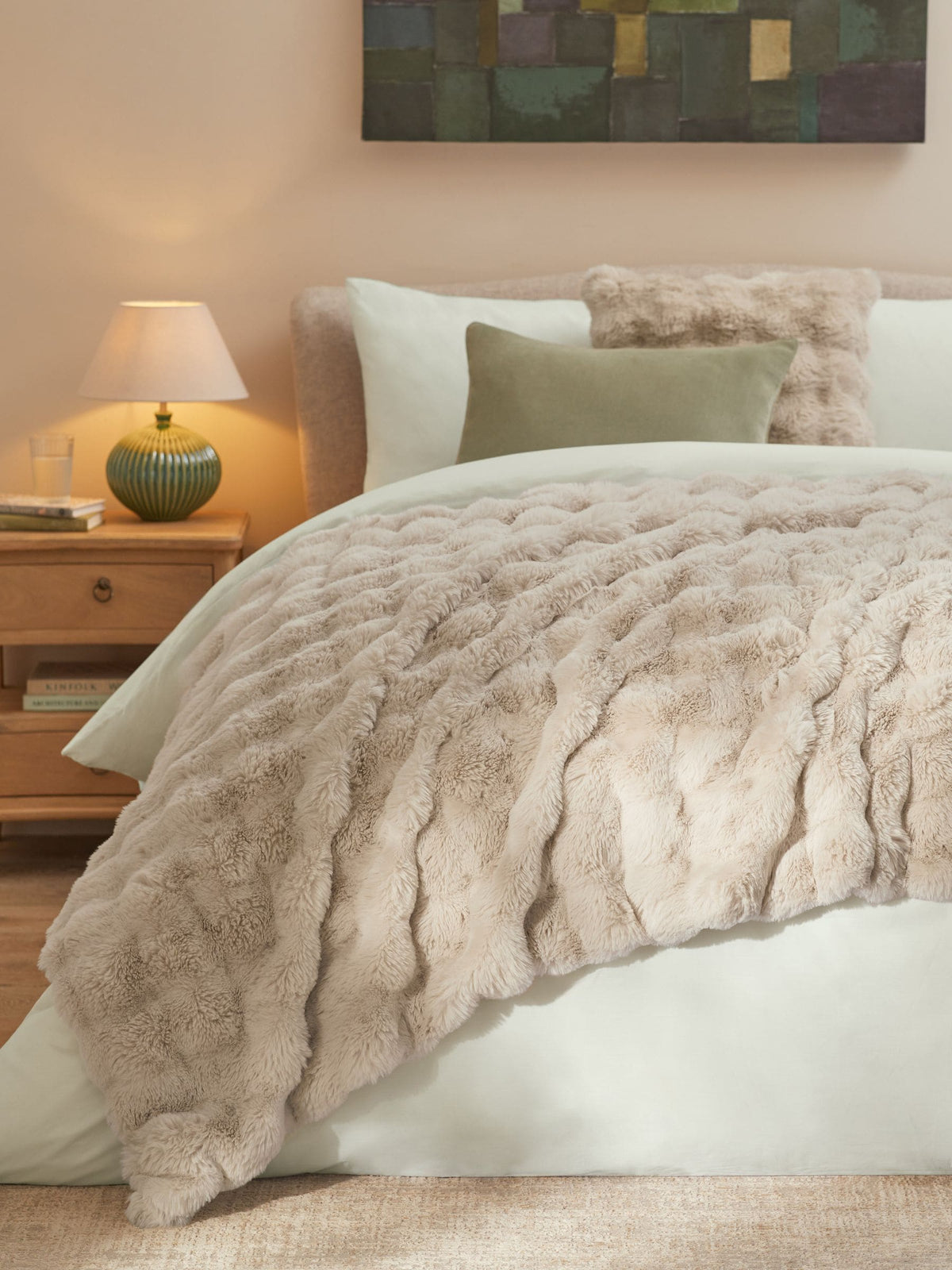 Oyster Aspen faux fur throw (British brand)