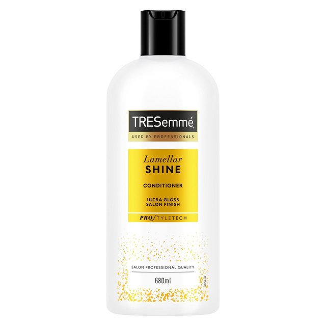 TRESemme Lamellar Shine Conditioner   680ml GOODS M&S   