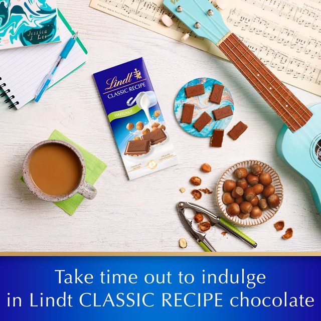 Lindt Classic Recipe Hazelnut Milk Chocolate Bar   100g GOODS M&S   