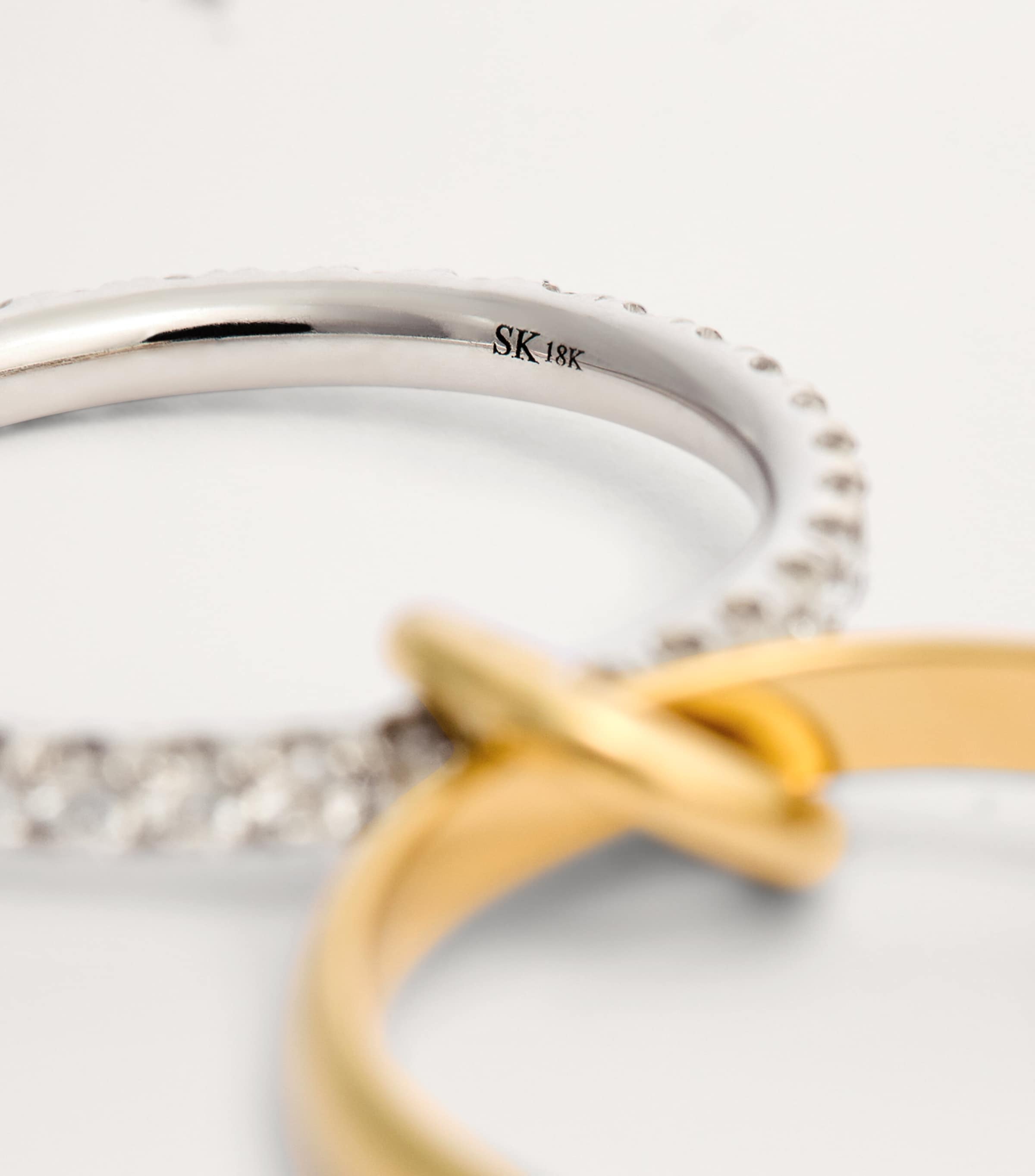 Spinelli Kilcollin Halley ring mixed gold diamond (British brand)