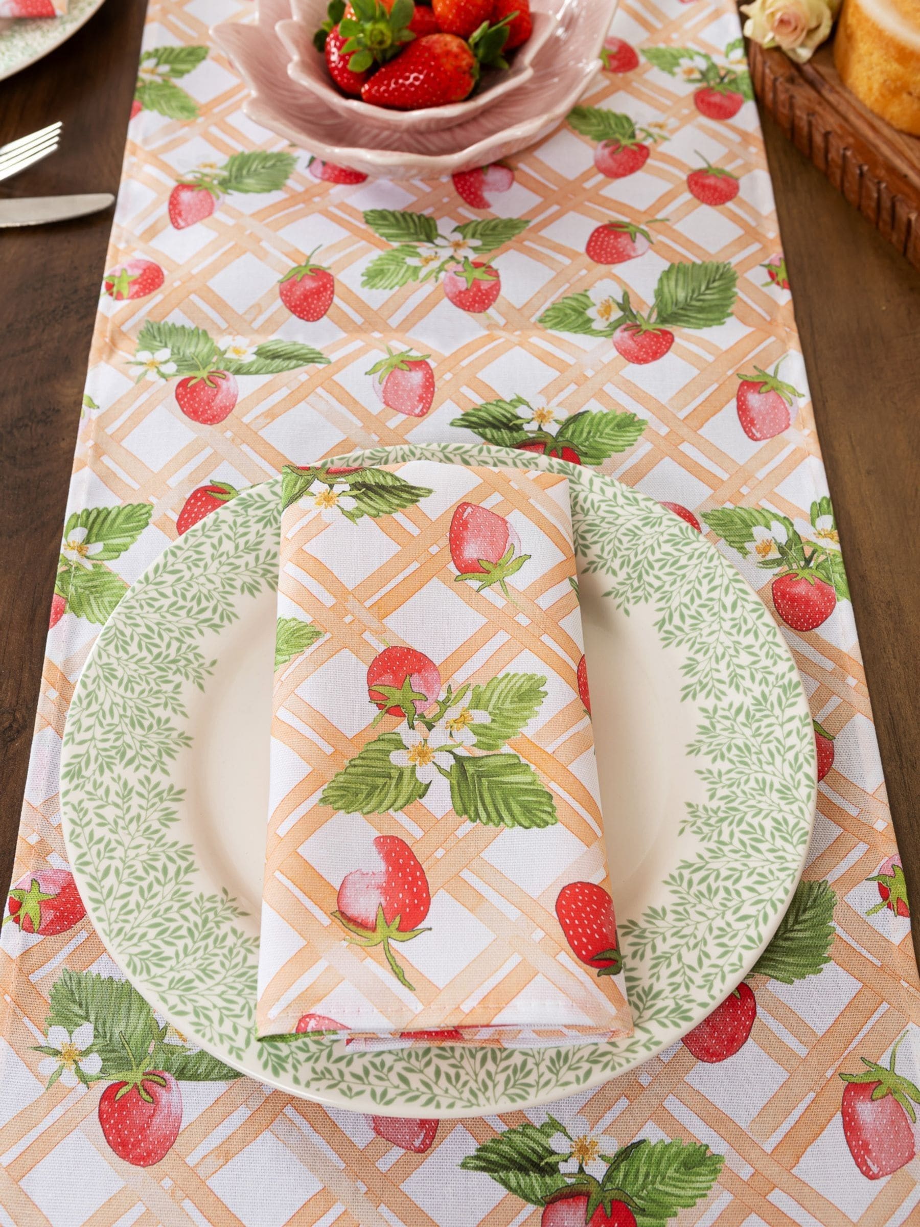 Avalon Home red strawberry table runner 32x230cm, imported from the UK