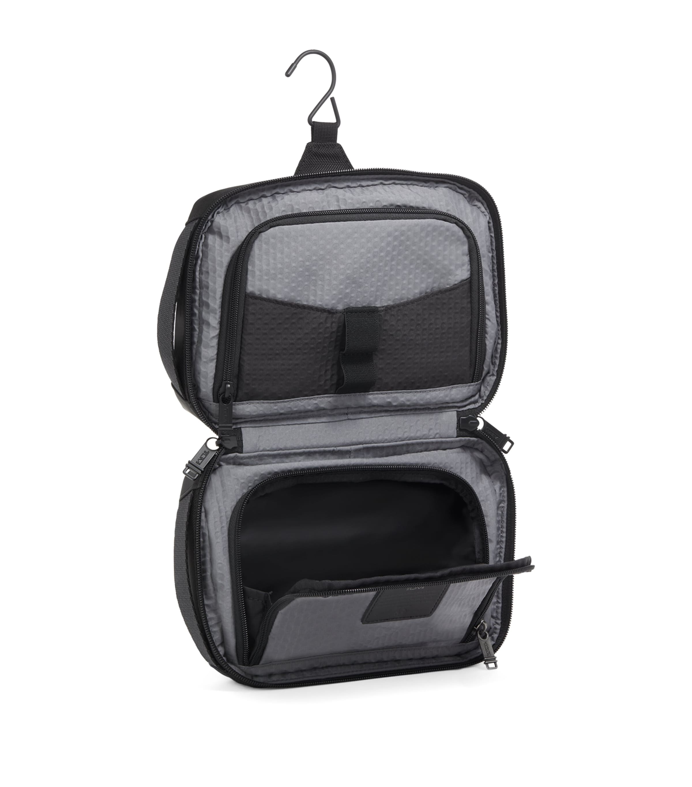 Tumi Alpha Bravo Day wash bag (British brand)