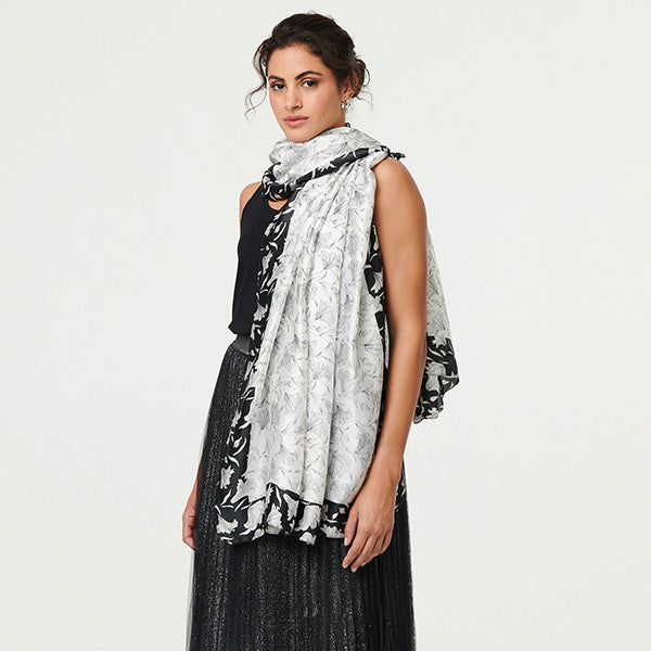 Izabel London Schal mit Wendeblumenmuster und floralem Muster (britische Marke)
