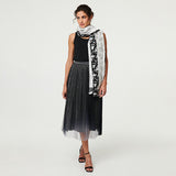 Izabel London Schal mit Wendeblumenmuster und floralem Muster (britische Marke)