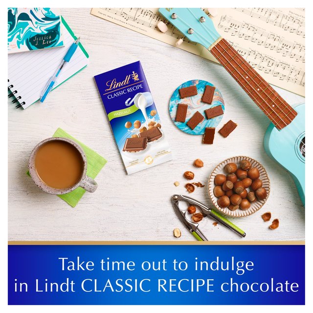 Lindt Classic Recipe Hazelnut Milk Chocolate Sharing Bar   190g GOODS M&S   