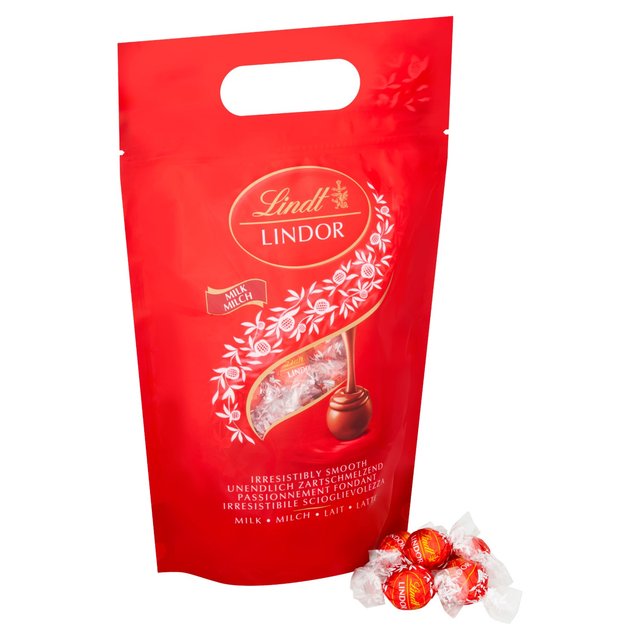 Lindt LINDOR Milk Chocolate Truffles Bag   1kg