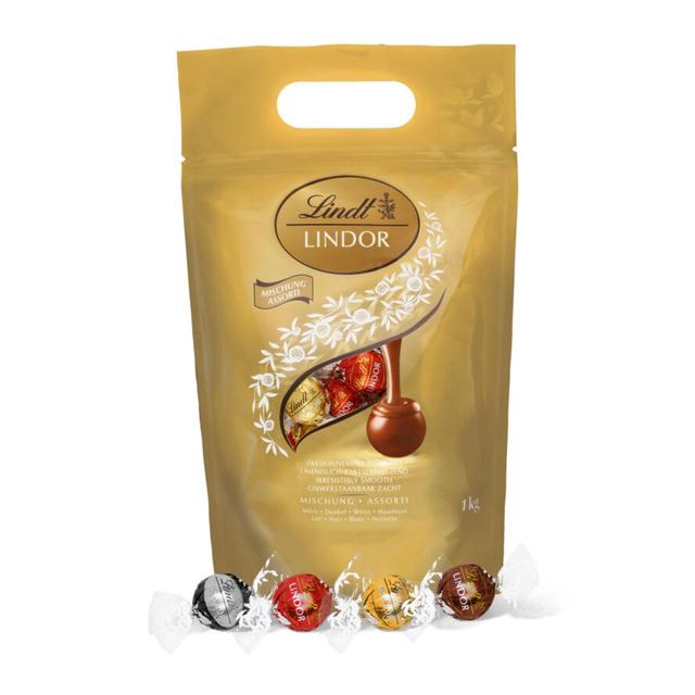 Lindt LINDOR Assorted Chocolate Truffles Gold Bag   1kg GOODS M&S   