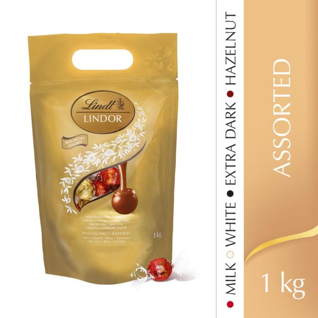 Lindt LINDOR Assorted Chocolate Truffles Gold Bag   1kg