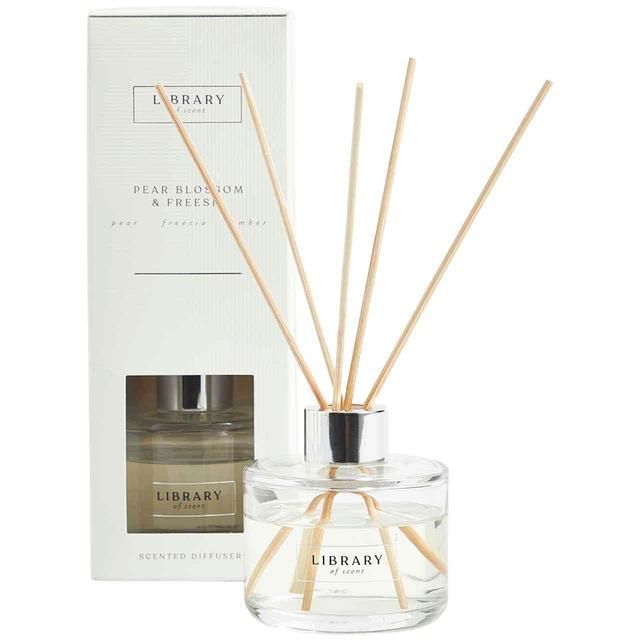 M&S Library of Scent Pear Blossom & Freesia Diffuser   100ml