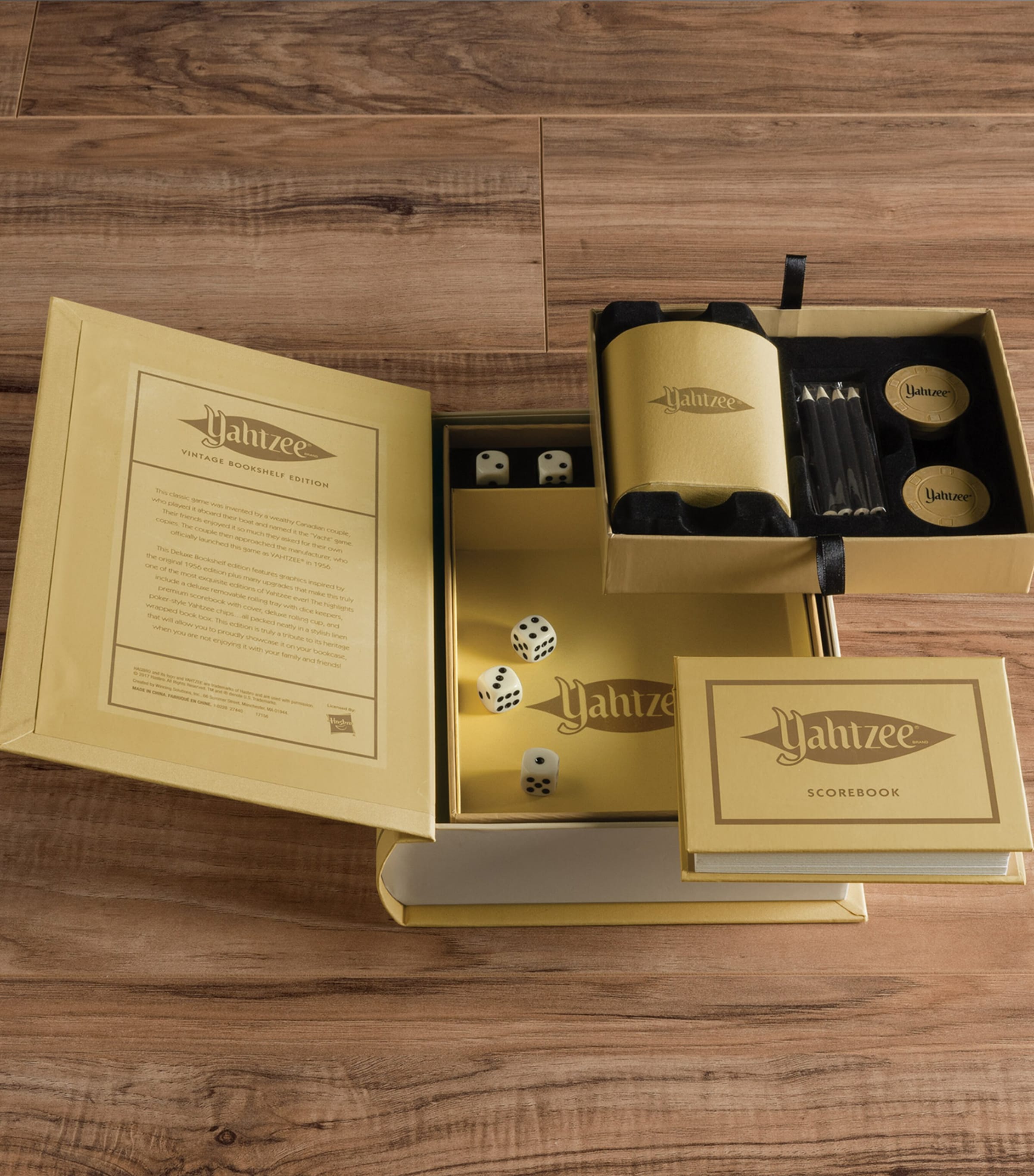 Yahtzee Vintage Bookshelf edition board game (British brand)