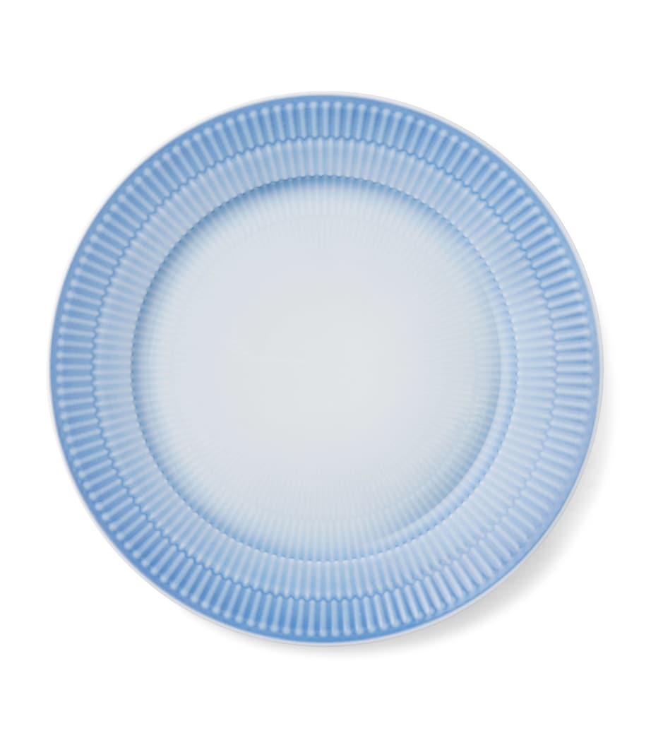 Royal Copenhagen Iris porcelain plate 22cm (British brand)