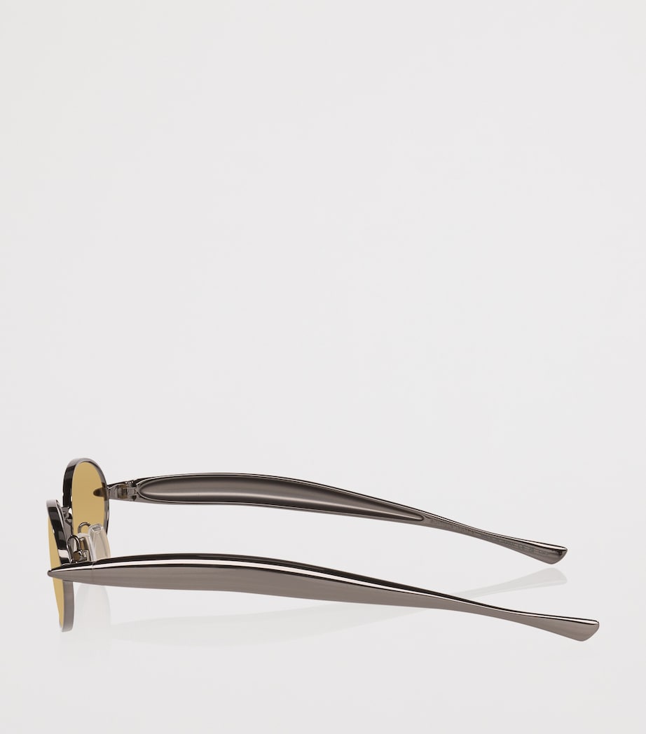 Bottega Veneta Oval Sardine sunglasses metal temples, imported from the UK