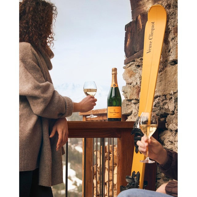 Veuve Clicquot Yellow Label Brut Champagne 75cl (British brand)