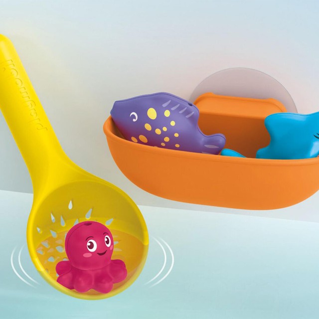 Playmobil JUNIOR AQUA Water Slide with Sea Animals bath toy, imported from the UK