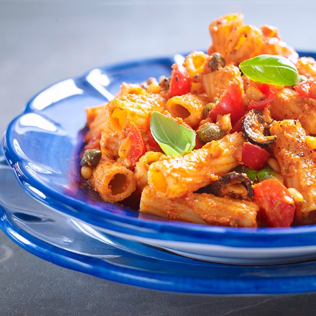 Sacla sun-dried tomato pesto in a jar (British brand)