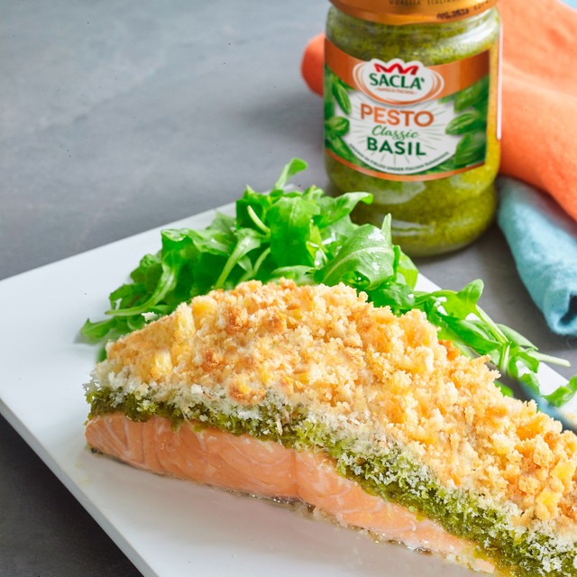 Sacla classic basil pesto, imported from the UK