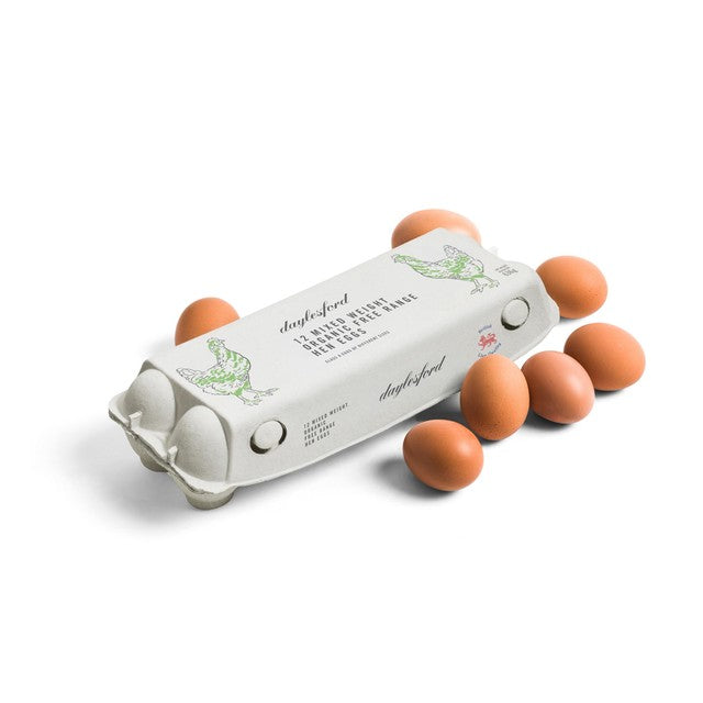 DAYLESFORD ORGANIC mixed weight eggs 12 per pack - British product
