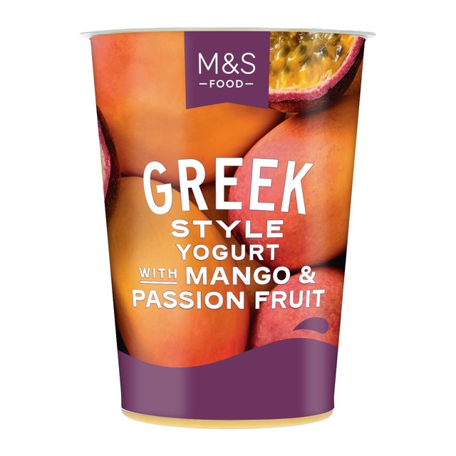 M&S mango-pasjonsfrukt gresk yoghurt 450 g, importert fra Storbritannia