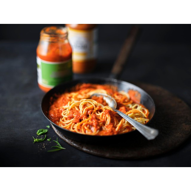 M&S tomato and hidden vegetable pasta sauce 500g, imported from the UK