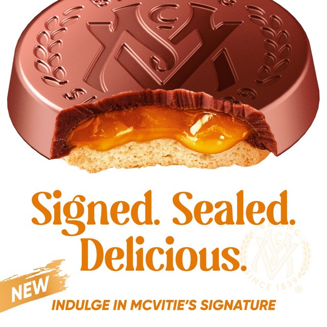 McVitie's Signature Caramel Chocolate Rounds biscuits 109g, imported from the UK