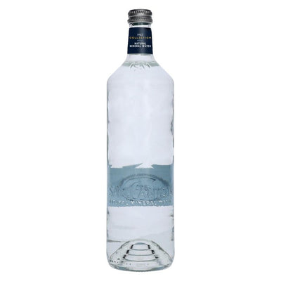 Botella de vidrio de 750 ml para agua mineral natural sin gas de la colección M&S