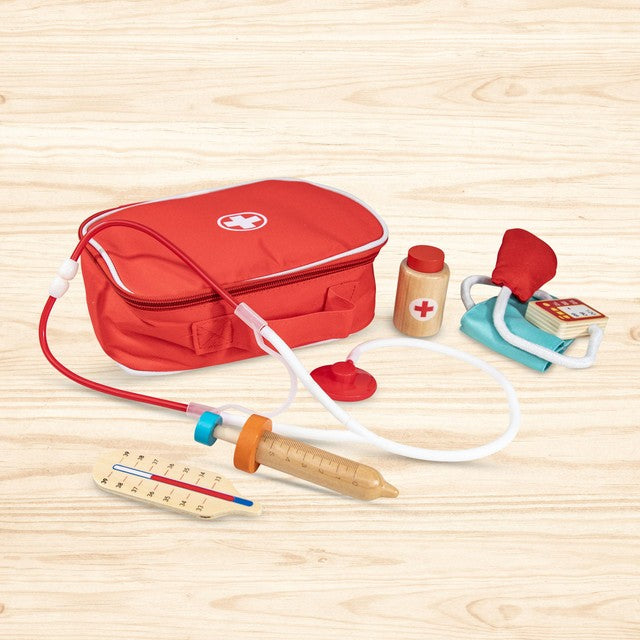 Hoot wooden doctor play set, UK version