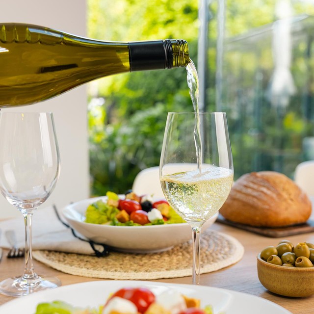 Virgin Wines Assyrtiko dry white wine 75cl, UK version