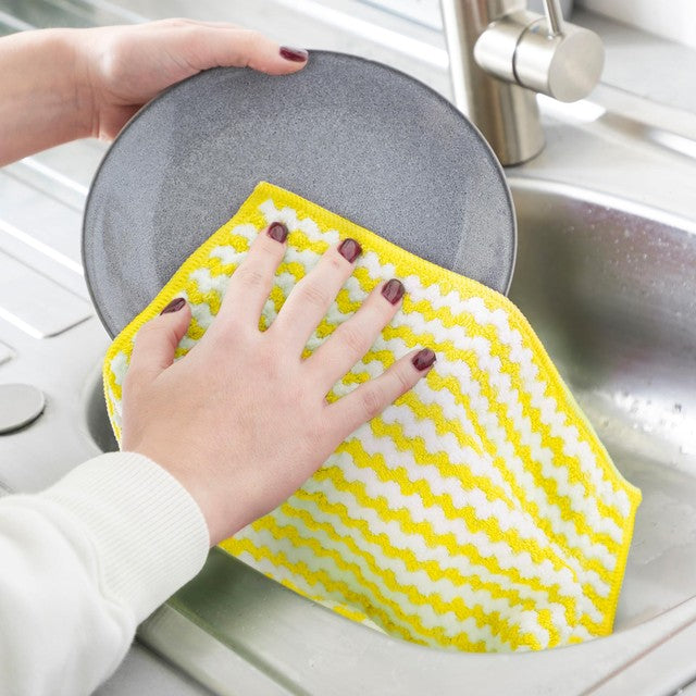 Minky Super Soak Up microfibre cloth 32x32cm, imported from the UK
