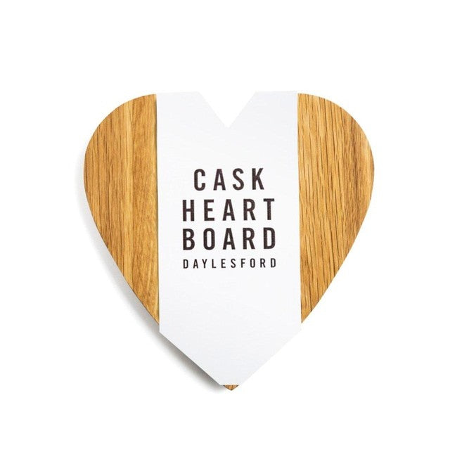 Daylesford heart-shaped oak wooden board small - British product