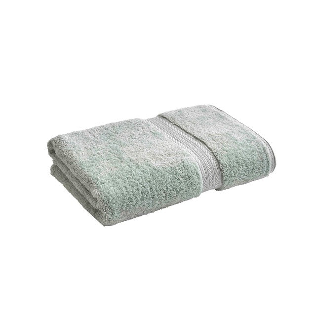 Christy bath towel in Egg Shell, 76 x 142cm - British product