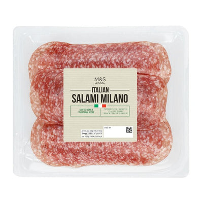Marks and Spencer Geschnittene Italienische Salami Milano Schwarzer Pfeffer Knoblauch Salami 90g