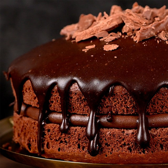 Mr Kipling chocolate fudge icing for cakes - British product