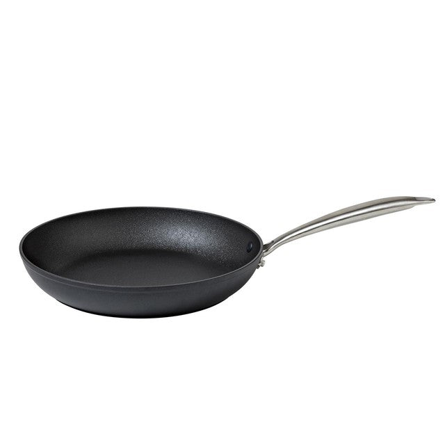 Pyrex Zero Scratch frying pan 28cm, imported from the UK