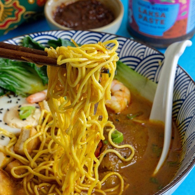 Dapur Mariae Laksa Paste jar - British product