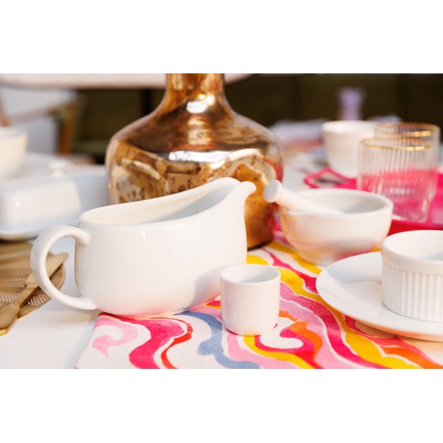 Mikasa Chalk porcelain gravy and sauce boat 700ml, imported from the UK